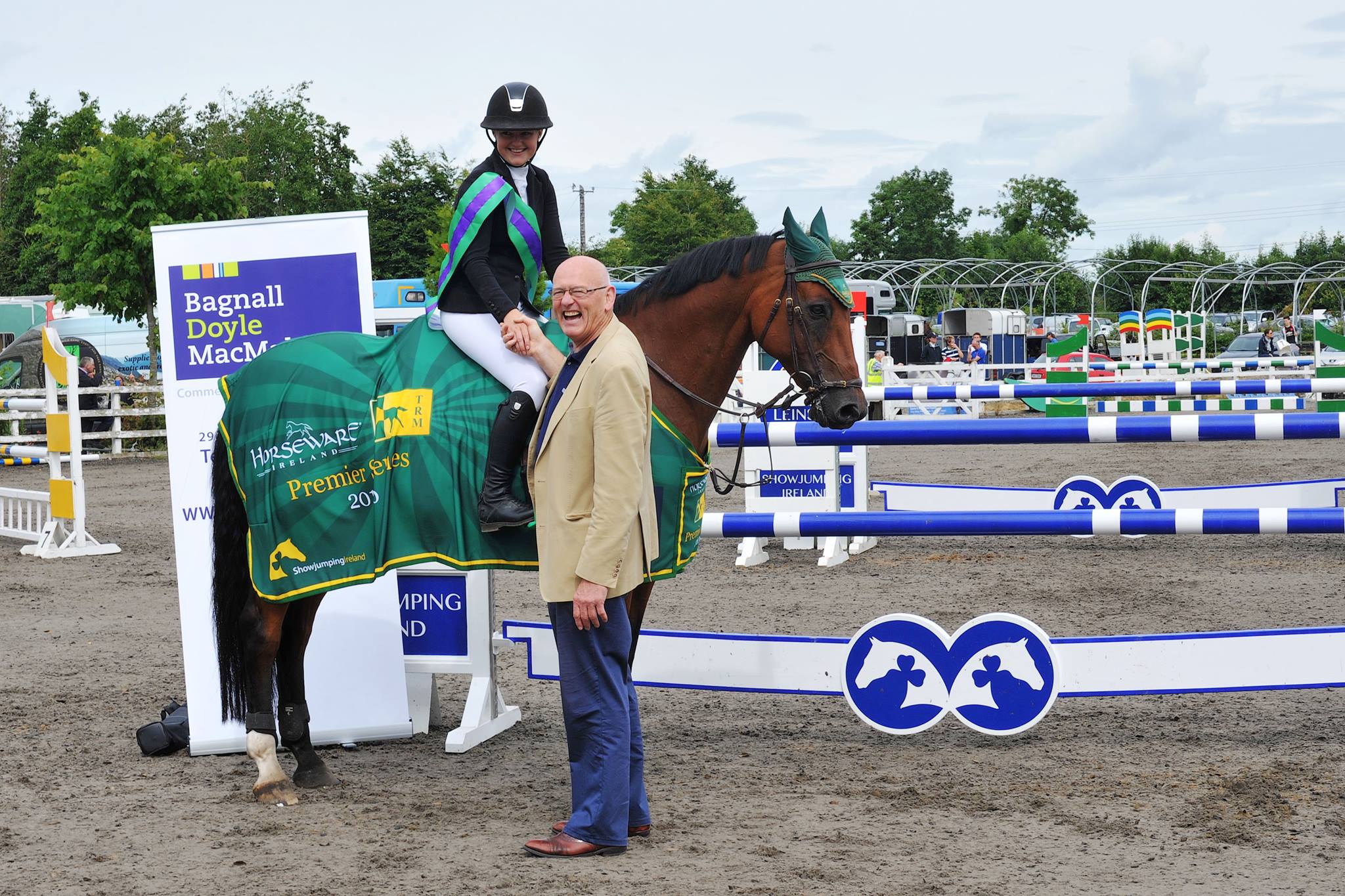 Read more about the article Anna Carway claims her first Premier victory with Ajacco at South County Show