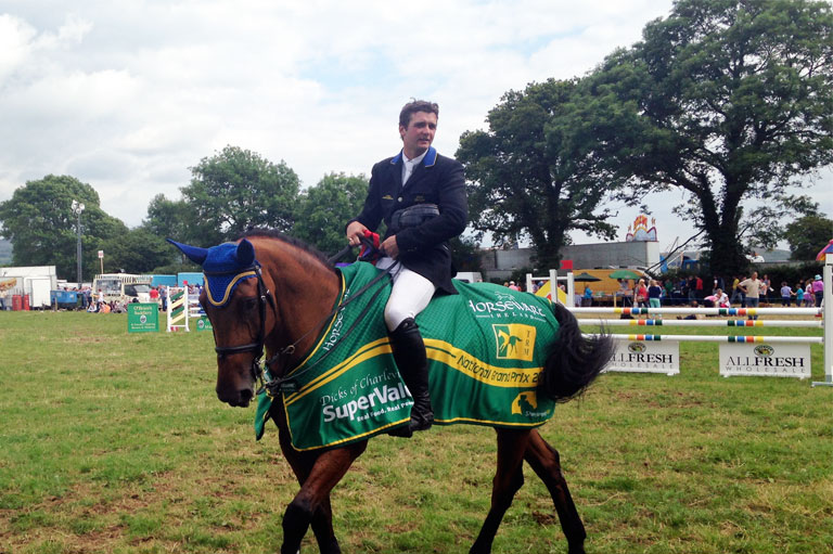 Read more about the article Vincent Byrne wins 10th leg of Horseware/TRM Grand Prix