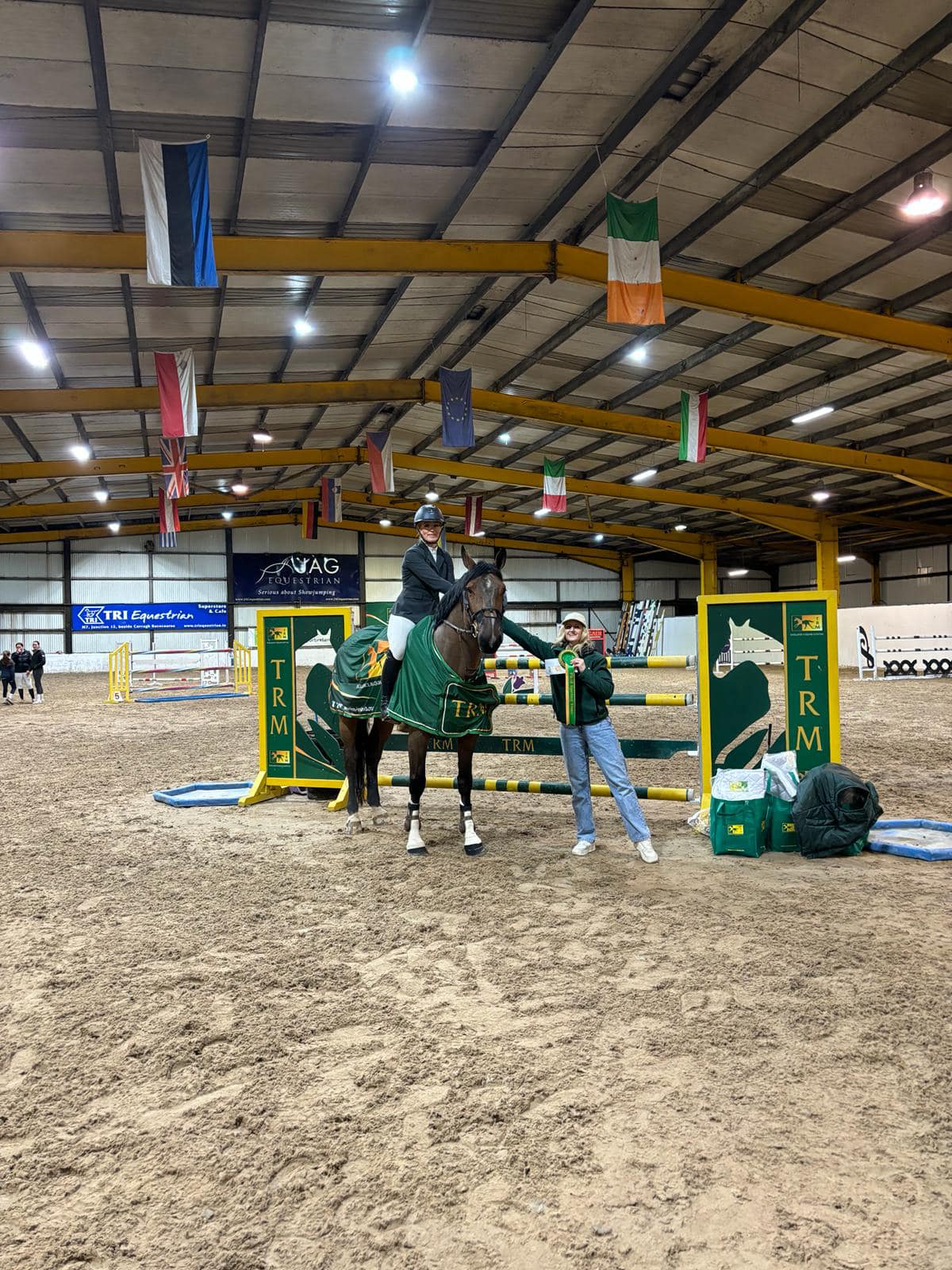 Read more about the article Annabel Shields and Creevagh Carismaor Triumph at first leg of the TRM®️ | SJCI Showjumping Tour 2024.